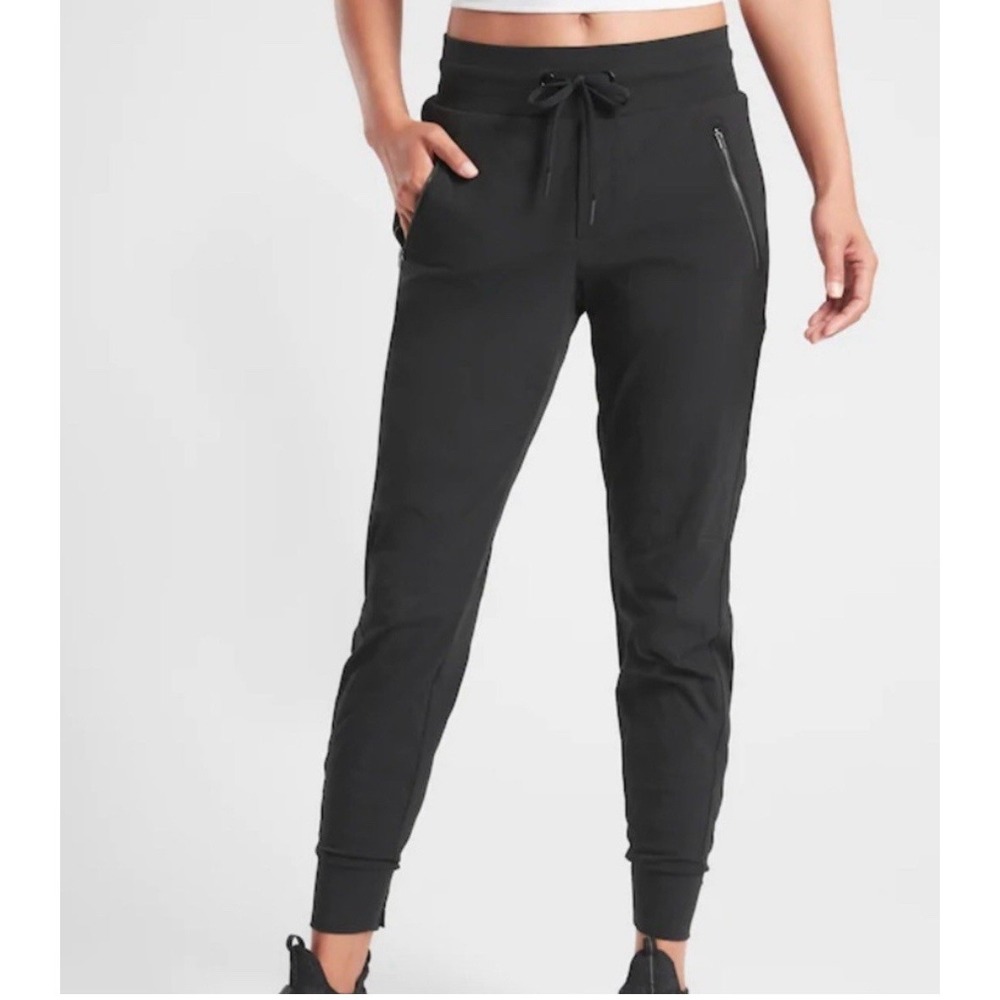 Athleta Women's Black Trekkie North Jogger Size 6 Athleisure Hiking Outdoors‎